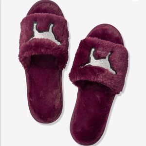 Victoria’s Secret PINK slippers